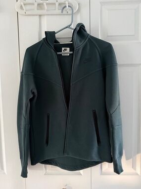NIKE Tech Fleece Full Zip